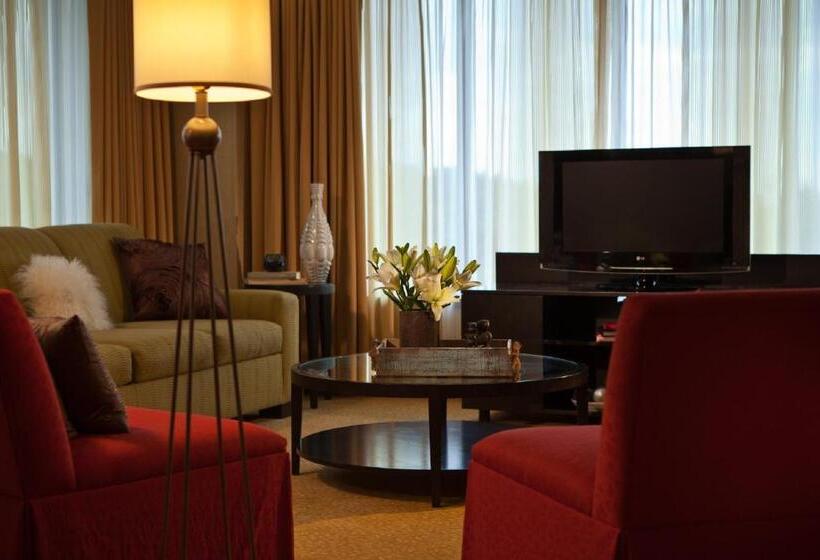 Люкс Вид на Реку, Hyatt Regency Coralville