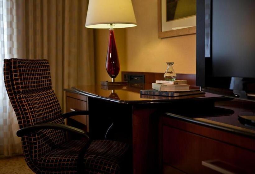 جناح مطل على البحر, Hyatt Regency Coralville