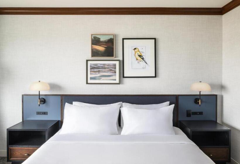 غرفة قياسية سرير كينج لذوى الإحتياجات الخاصة, Hyatt Regency Coralville