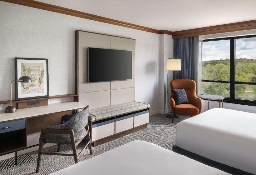 غرفه قياسيه سريرين مزدوجين, Hyatt Regency Coralville