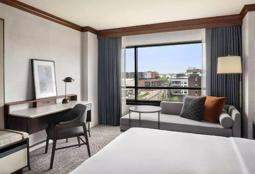 キングサイズベッドのスタンダードルーム, Hyatt Regency Coralville