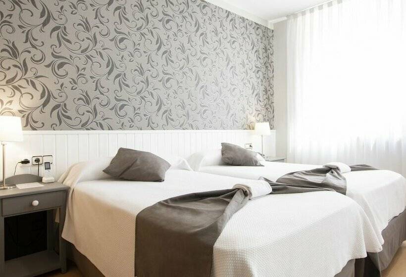 수피리어 룸, Isabel De Segura