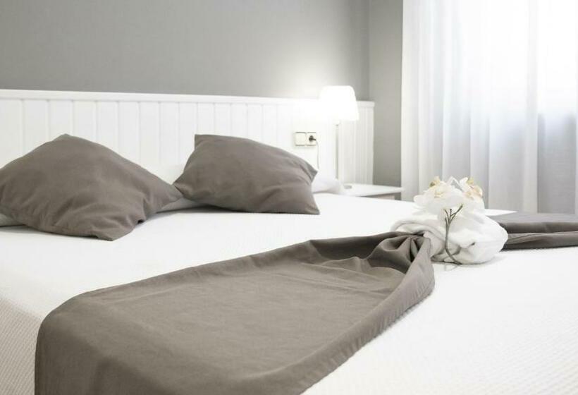 스탠다드 싱글 룸, Isabel De Segura