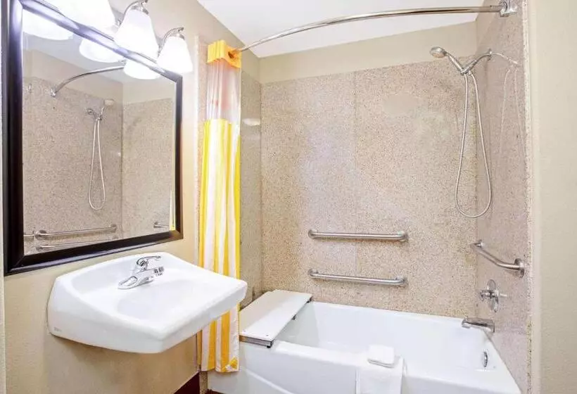 Standard-invahuone Queen-vuode, La Quinta By Wyndham Corpus Christi Airport