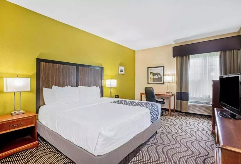 اتاق استاندارد با تخت بزرگ برای معلولان, La Quinta Inn & Suites By Wyndham Corpus Christi Northwest