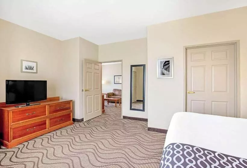 سوئیت با تخت بزرگ, La Quinta Inn & Suites By Wyndham Corpus Christi Northwest