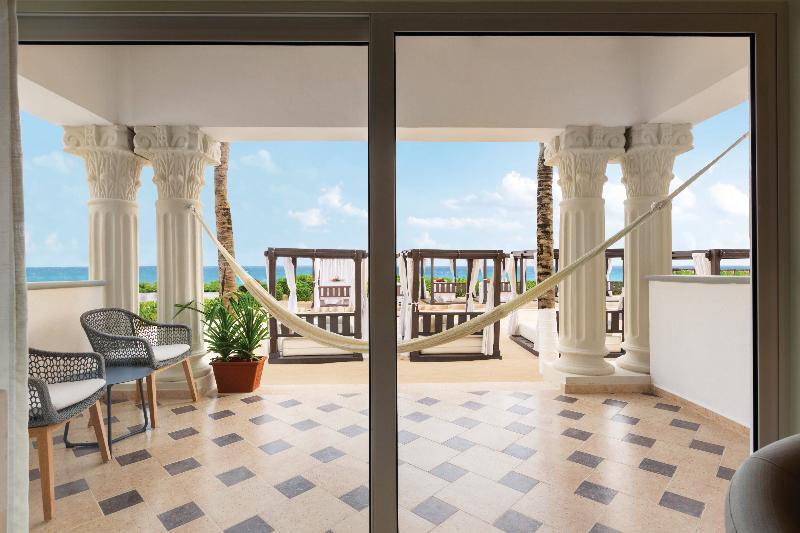 سوییت جونیور با چشم‌انداز دریا, Hilton Playa Del Carmen, An All Inclusive Adult Only Resort