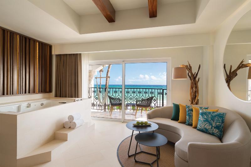 Junior Suite Kingsize Bett, Hilton Playa Del Carmen, An All Inclusive Adult Only Resort