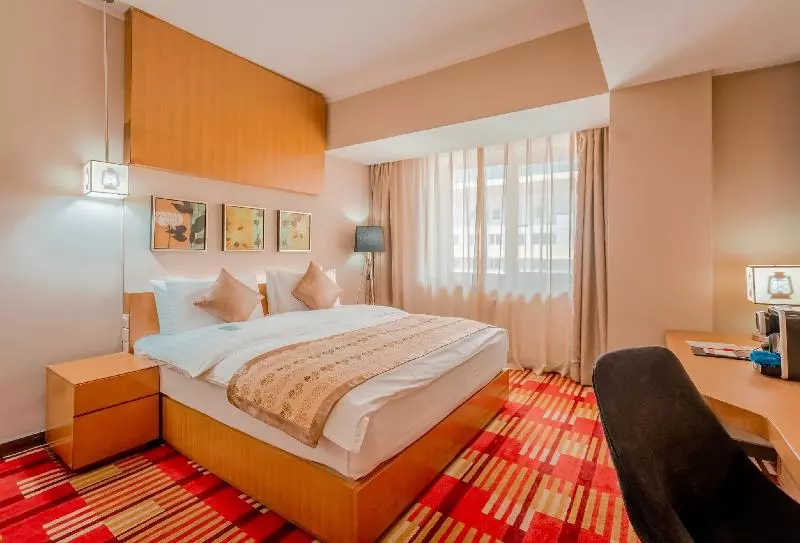 Suite King Bed