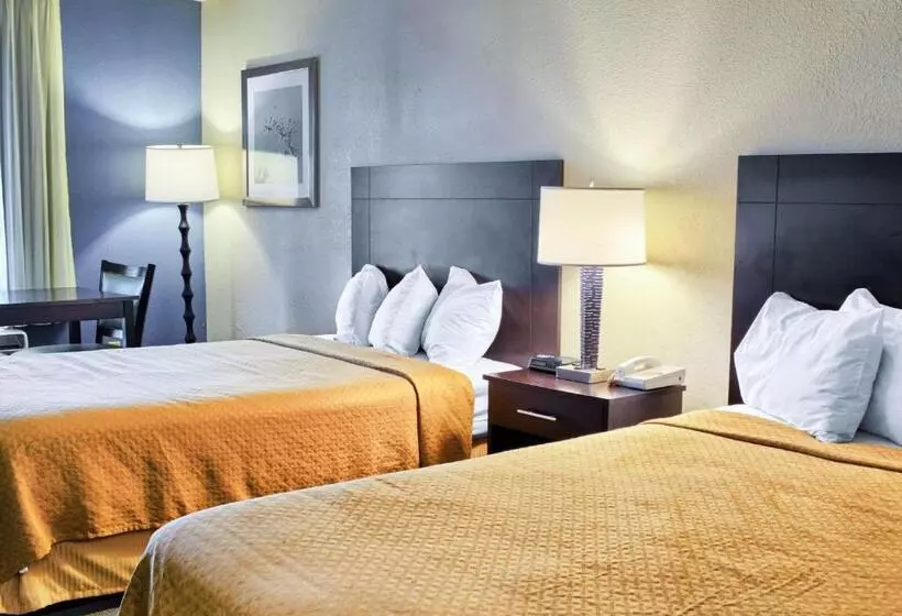 ２ダブルベッドのスタンダードルーム, Quality Inn Thornburg