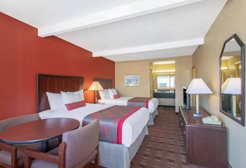 ２ダブルベッドのスタンダードルーム, Ramada Limited Cockeysville
