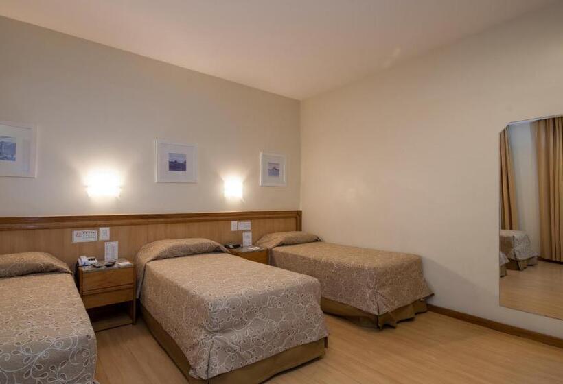 اتاق استاندارد سه نفره, Regina Rio De Janeiro