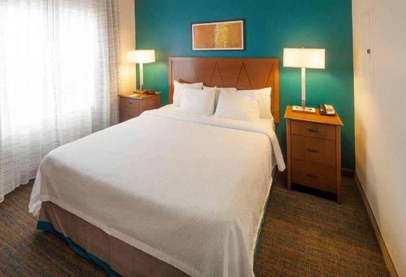 חדר דלוקס עם מיטת קינג, Residence Inn By Marriott Wichita East At Plazzio