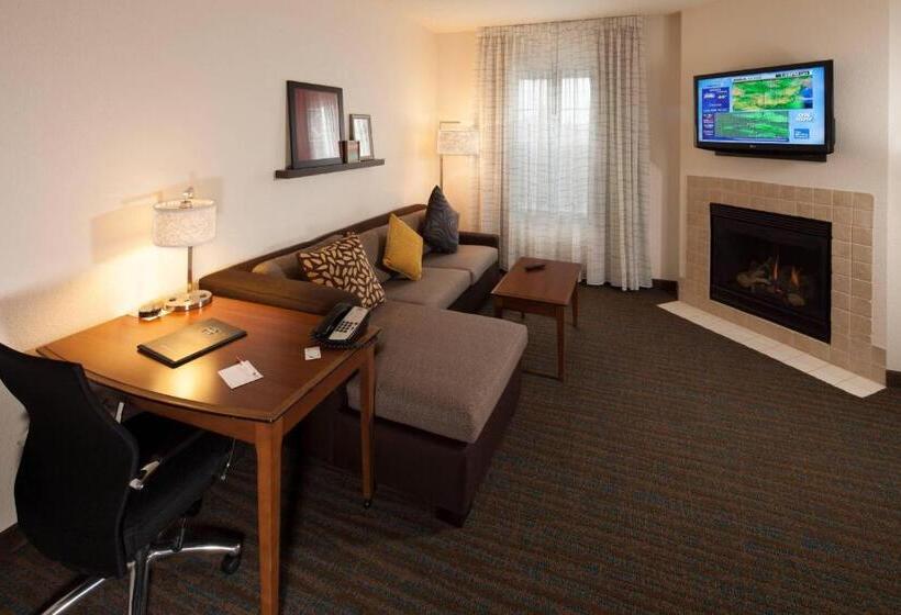 Люкс Deluxe Кровать Кинг, Residence Inn By Marriott Wichita East At Plazzio