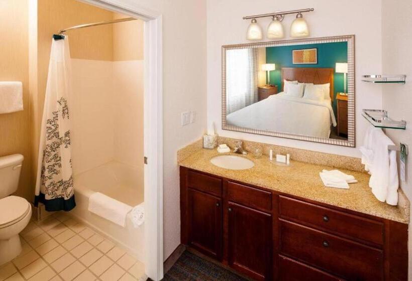 Люкс 2 Спальни, Residence Inn By Marriott Wichita East At Plazzio