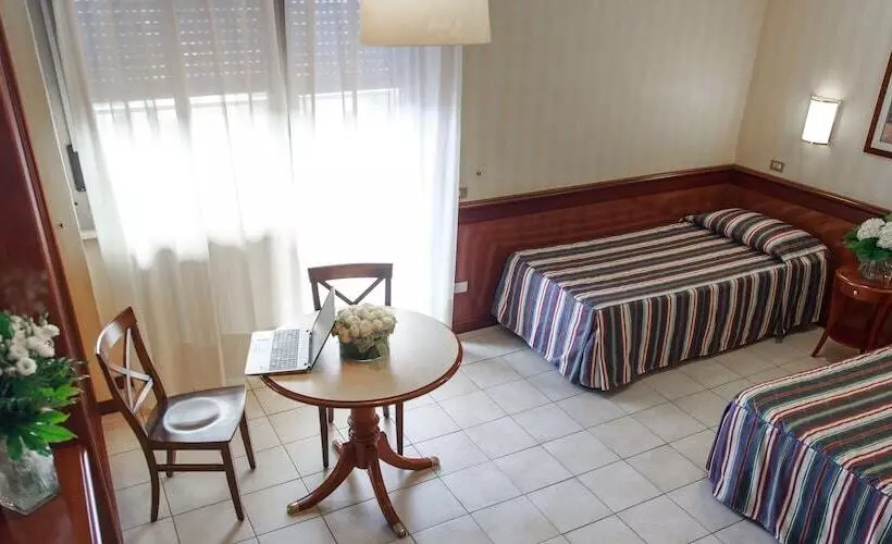 استودیوی استاندارد, Ripamonti Residence &