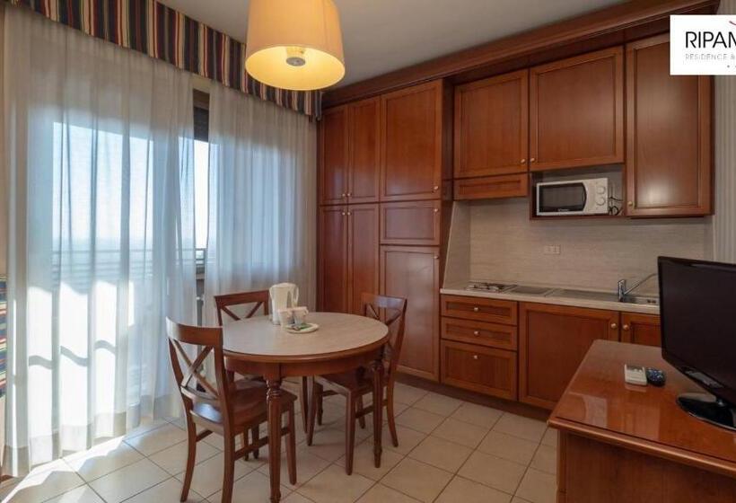 غرفة سوبيريور ثلاثية, Ripamonti Residence &