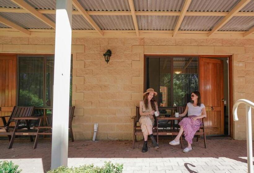 غرفة قياسية ثلاثية, Stay Margaret River