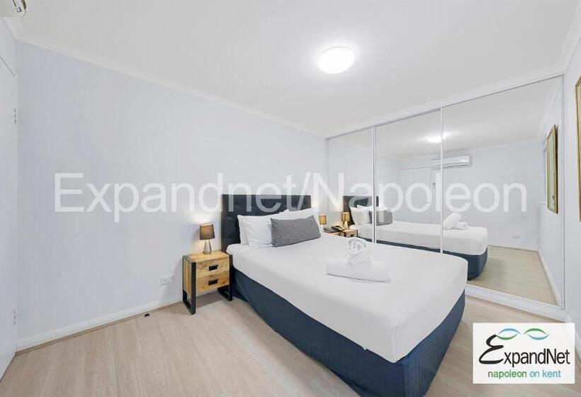 דירת חדר דלוקס, Napoleon On Kent