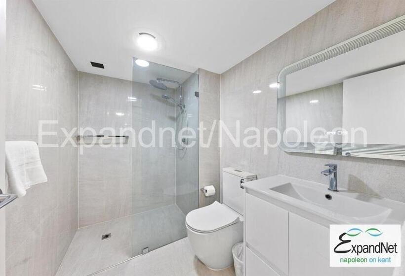 דירת חדר דלוקס, Napoleon On Kent