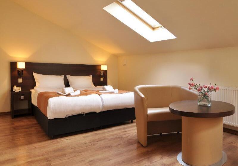 Четырехместный Номер Стандарт, Spatz Apart