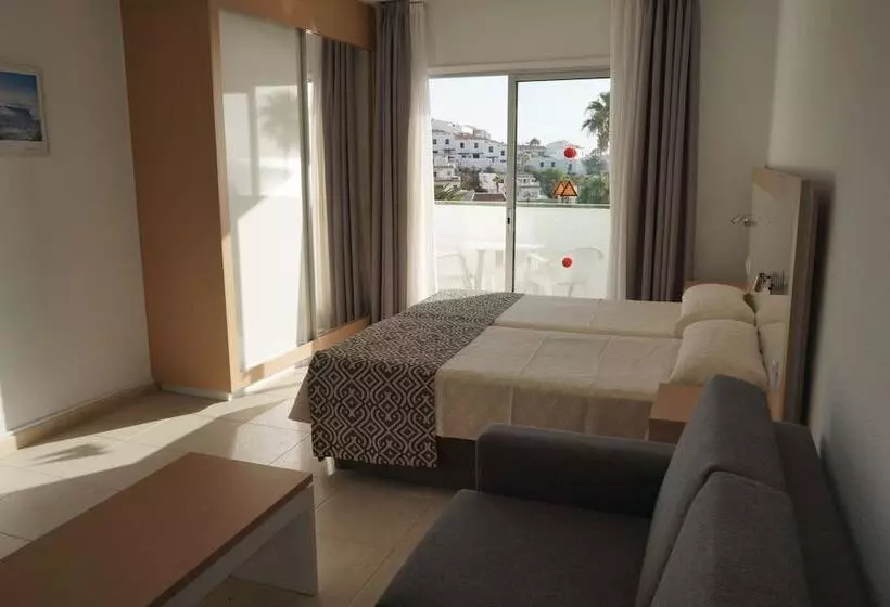 استودیوی استاندارد, El Sombrero Apartments Los Gigantes