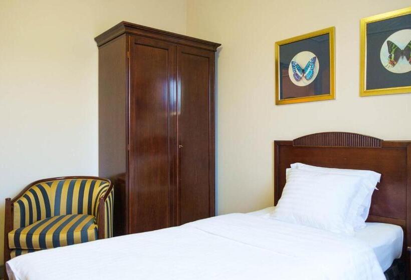 اتاق استاندارد یک نفره, Grand Hotel Viljandi