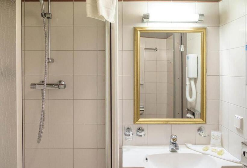 اتاق استاندارد یک نفره, Grand Hotel Viljandi