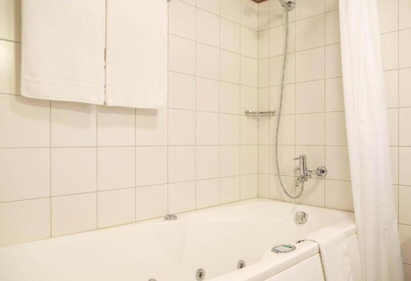 سوییت جونیور, Grand Hotel Viljandi