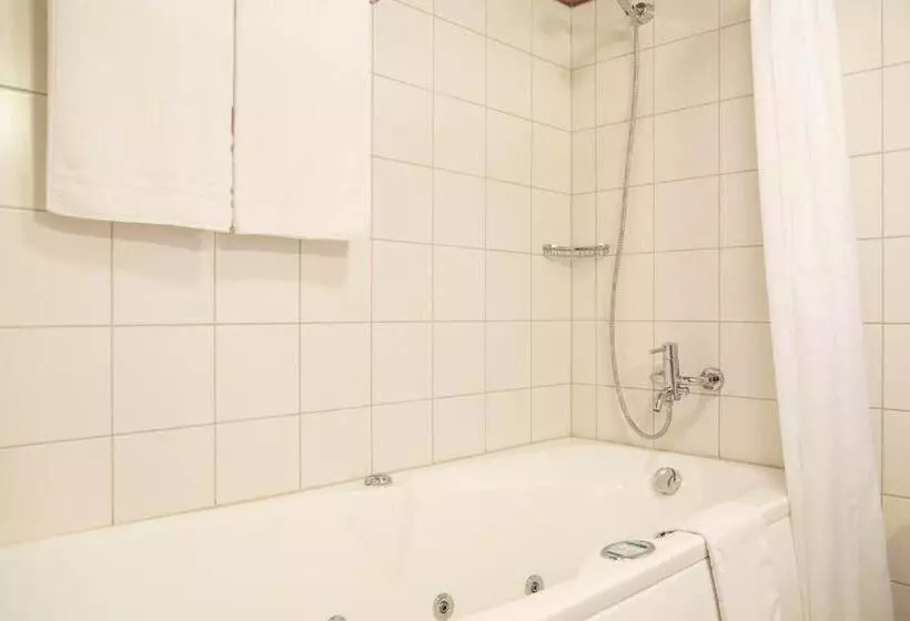 سوییت جونیور, Grand Hotel Viljandi