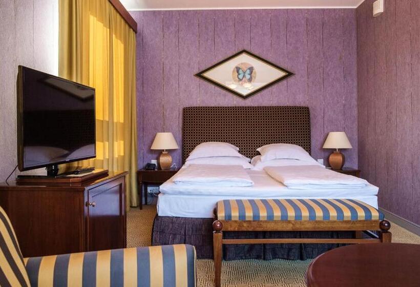 سوییت جونیور, Grand Hotel Viljandi