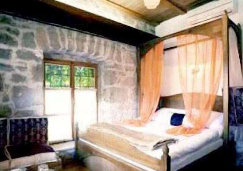 اتاق استاندارد, Bosnian National Monument Muslibegovic House