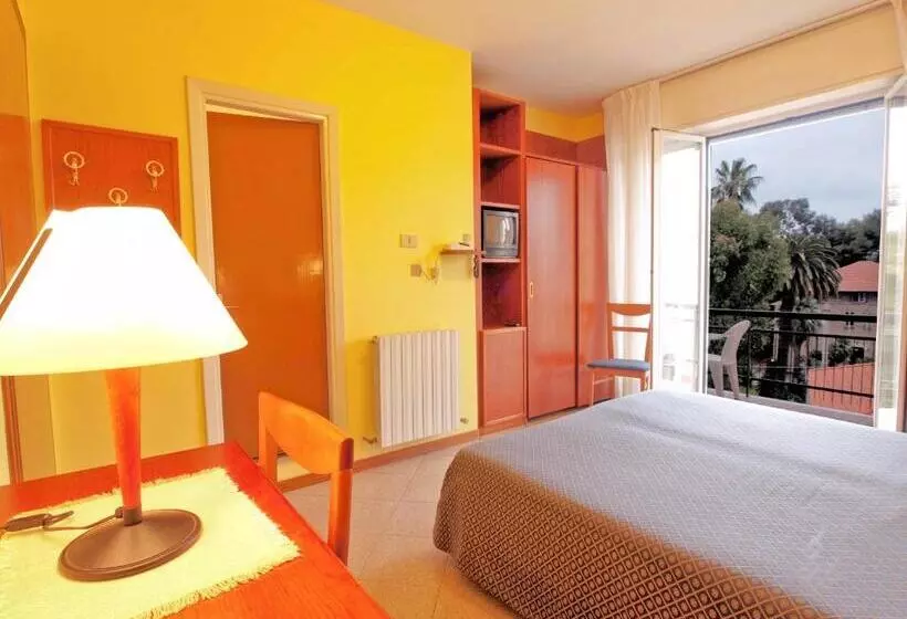 اتاق استاندارد یک نفره, Capri