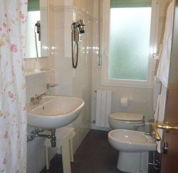 스탠다드 트리플 룸, Capri