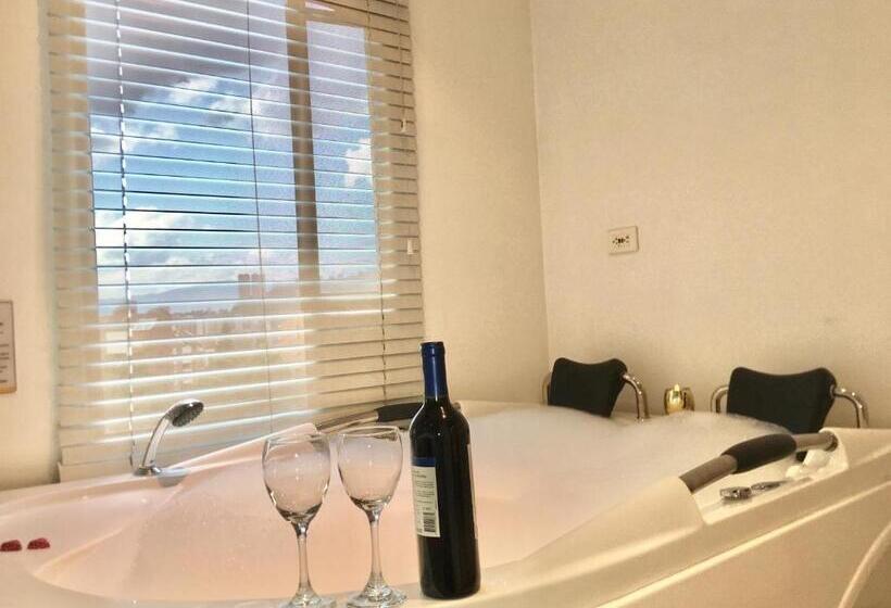 Полулюкс, Casa Victoria