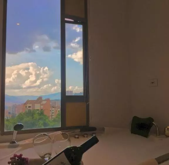 سوییت جونیور, Casa Victoria