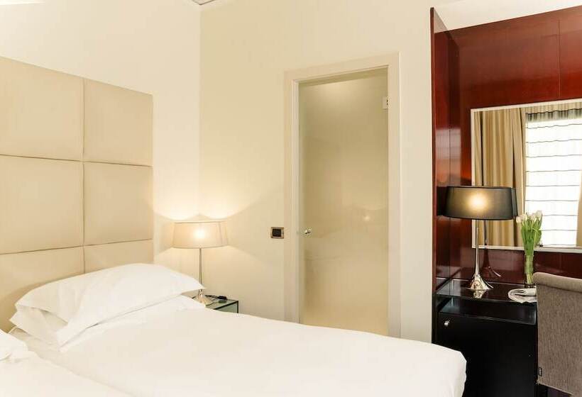 اتاق کلاسیک, Cosmopolitan