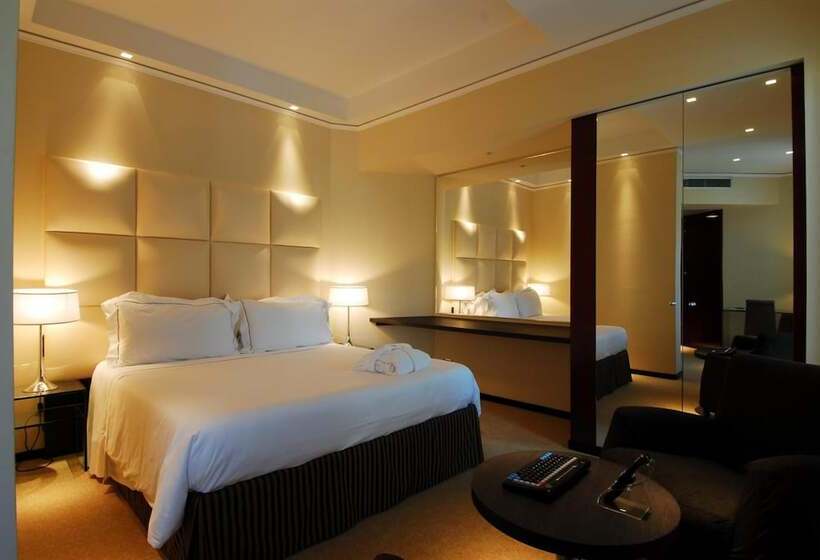 اتاق راحتی سه تخته, Cosmopolitan