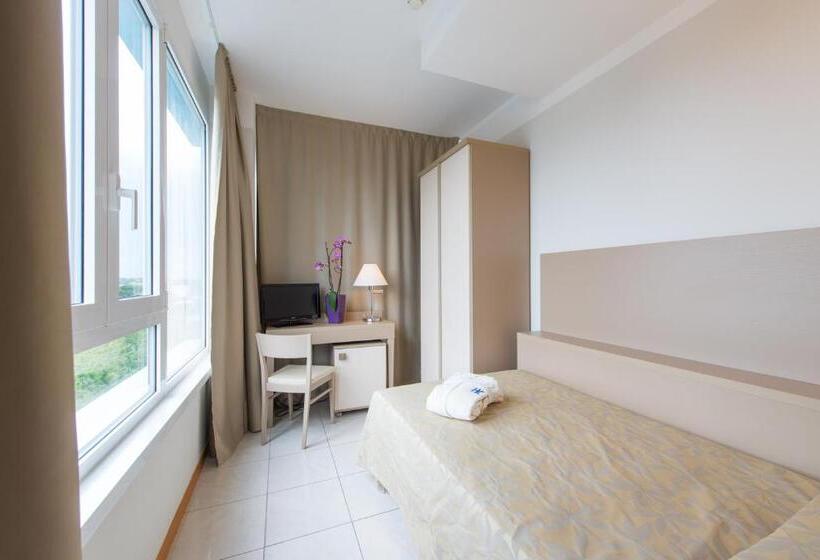 غرفة قياسية فردية, Cristallo