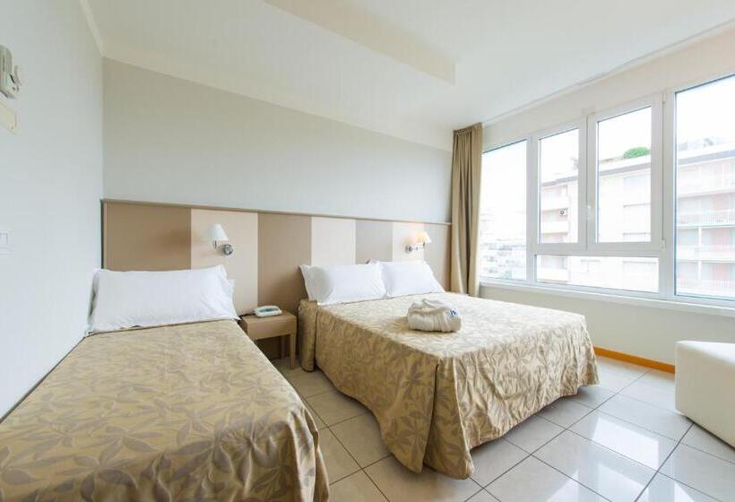 غرفة قياسية ثلاثية, Cristallo