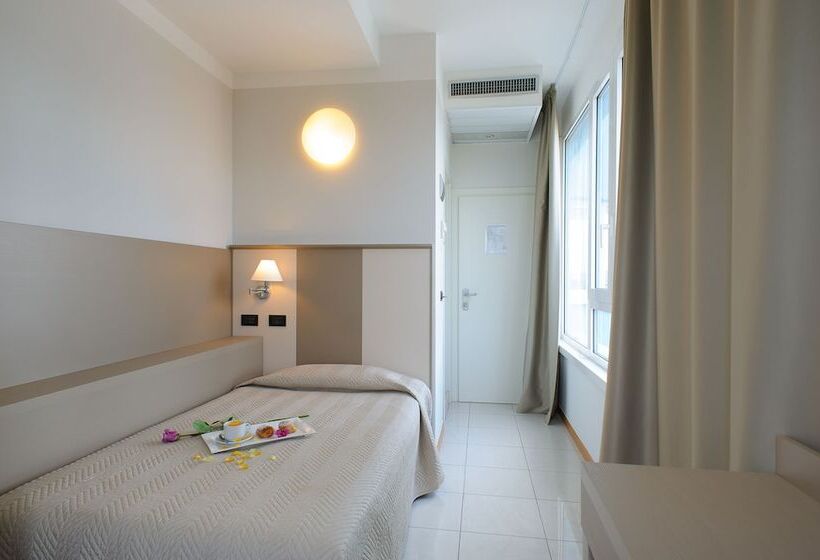 غرفة قياسية فردية, Cristallo