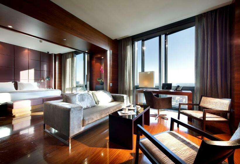 سوییت جونیور, Eurostars Madrid Tower