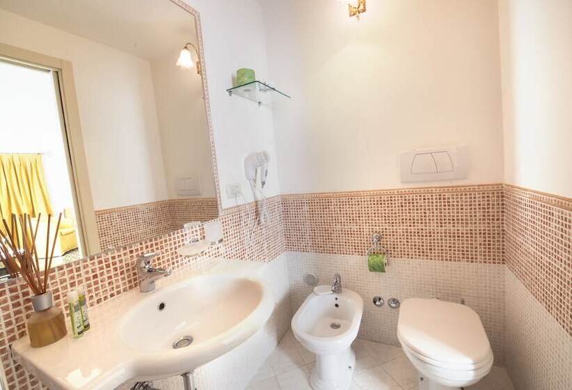 חדר דלוקס, La Terra