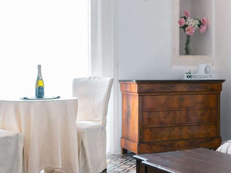 חדר דלוקס, La Terra