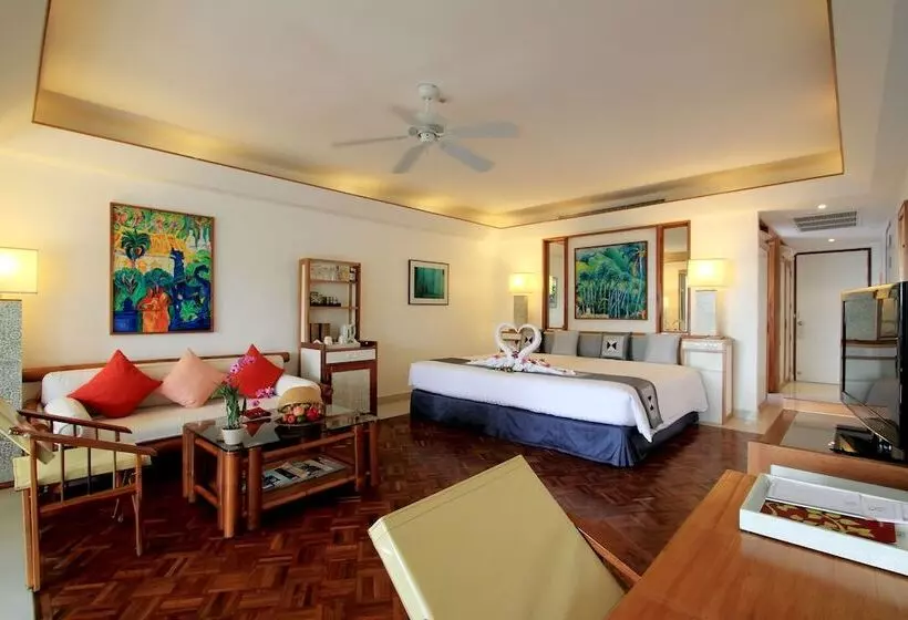 سوئیت رویال, Mom Tri S Villa Royale   Sha Plus