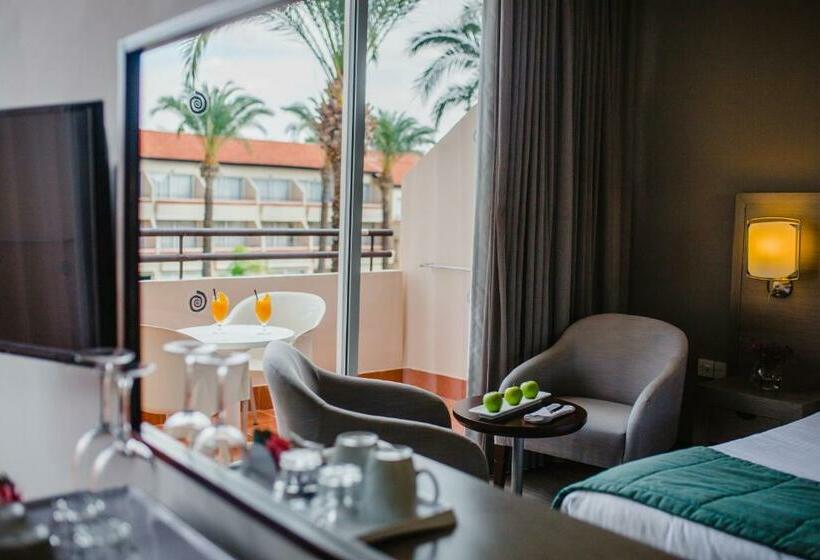 수피리어 룸 풀장 전망, Napa Plaza