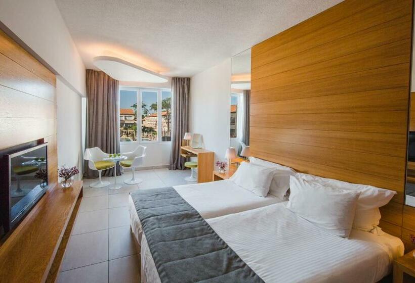 수피리어 룸 풀장 전망, Napa Plaza