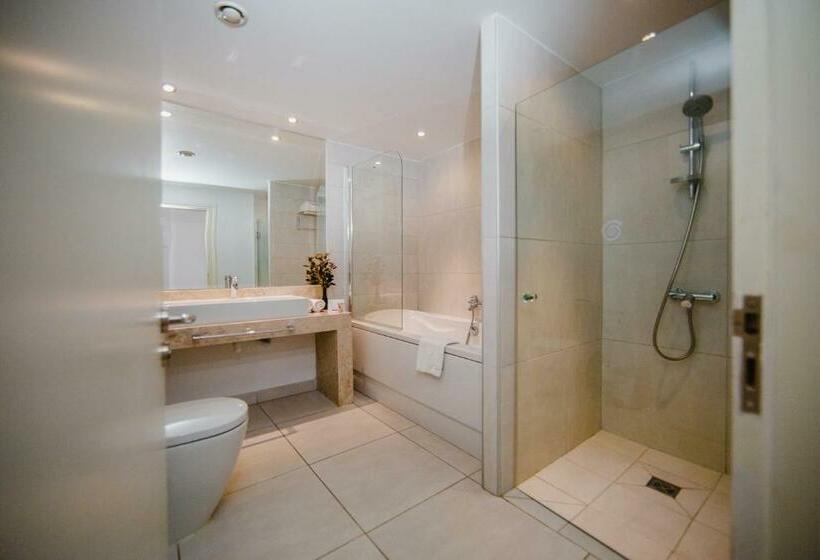 주니어 스위트, Napa Plaza