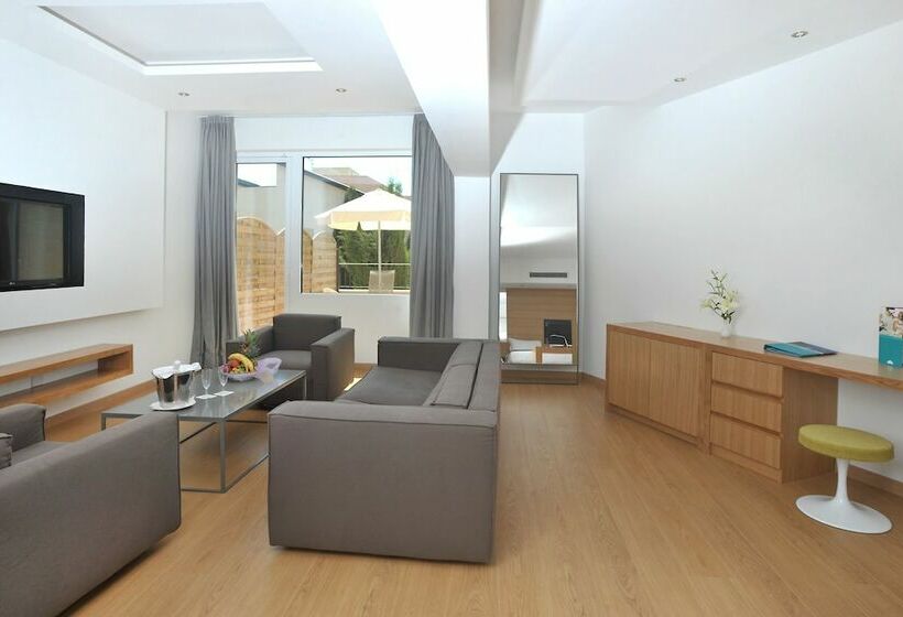 주니어 스위트, Napa Plaza