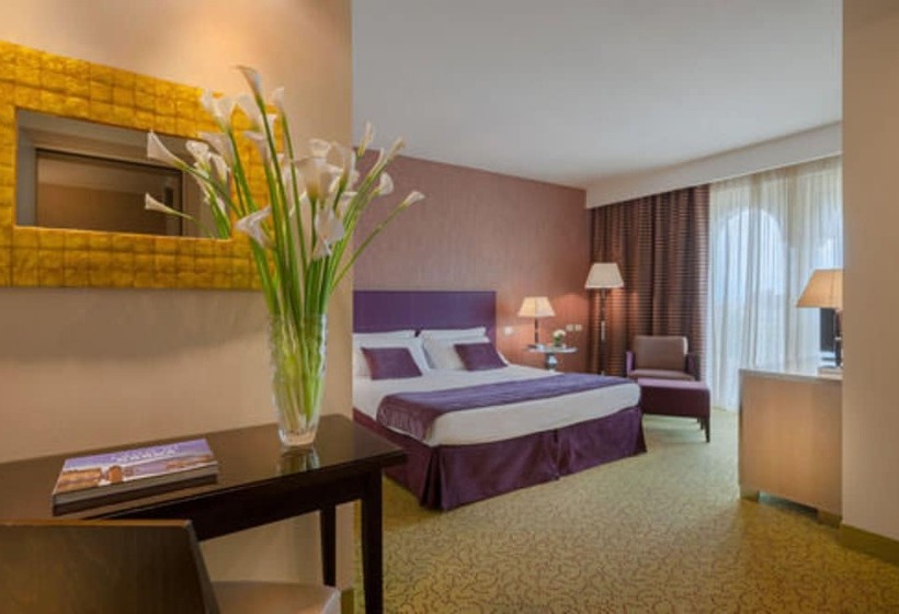 Полулюкс, Nazionale